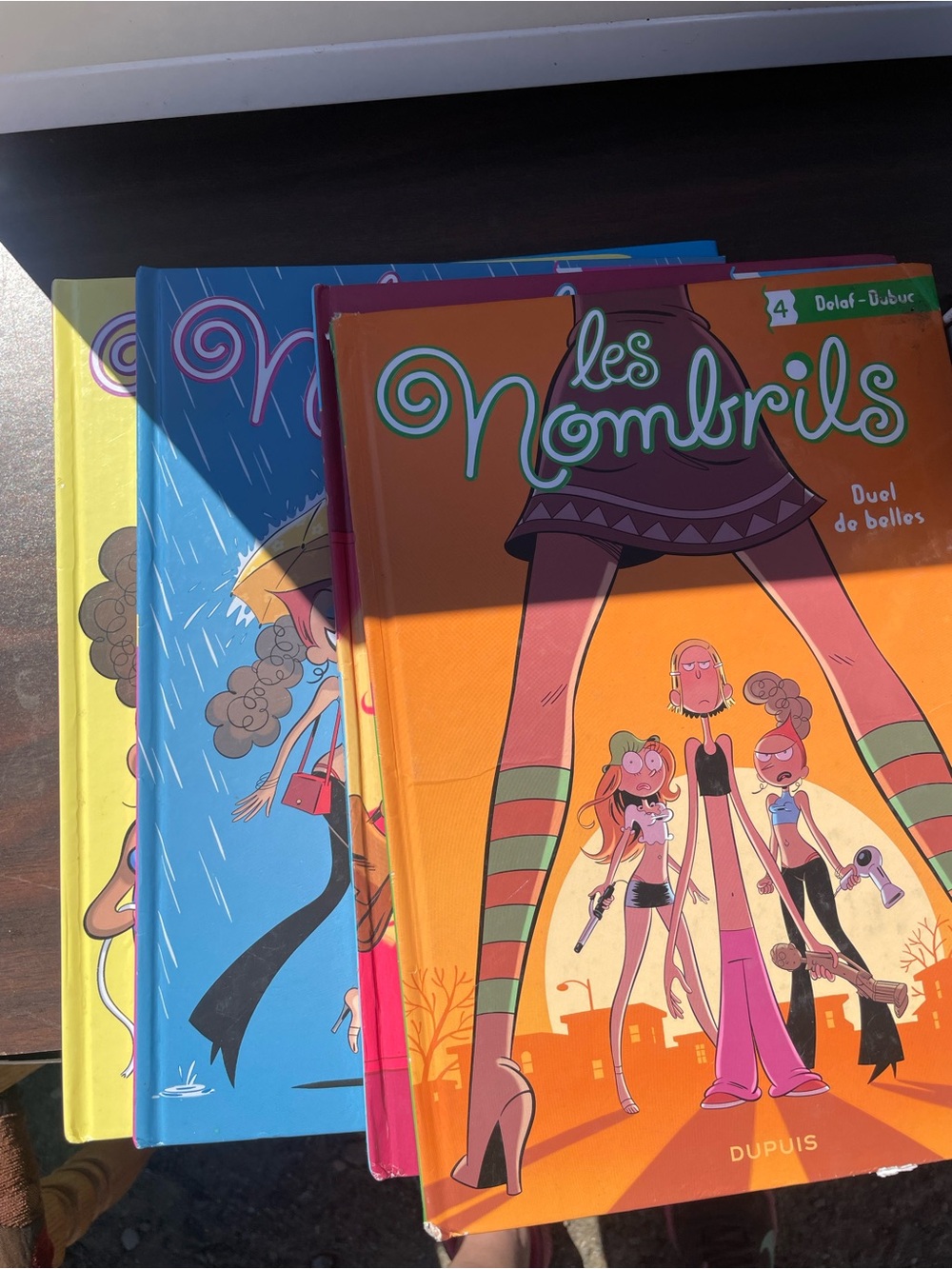 Les Nombrils Comic Book - Orange Cover